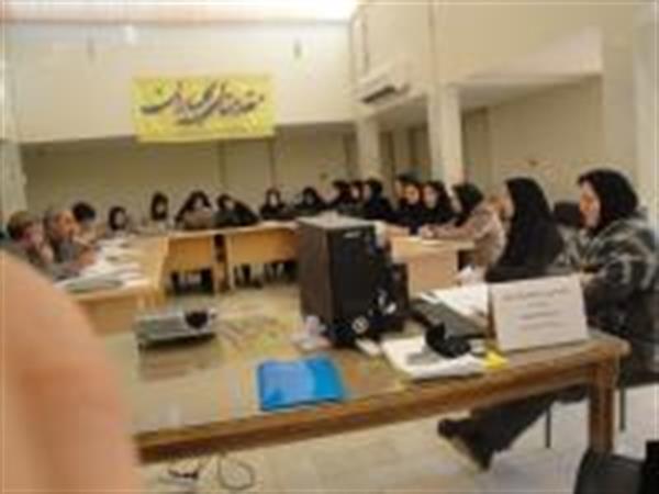 برگزاری کارگاه دو روزه کودک سالم ومانا در مرکز بهداشت شهرستان قصرشیرین